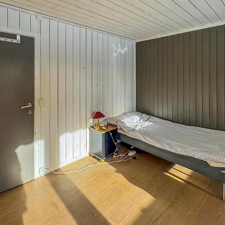Дом отдыха 1 Bedroom Stunning In